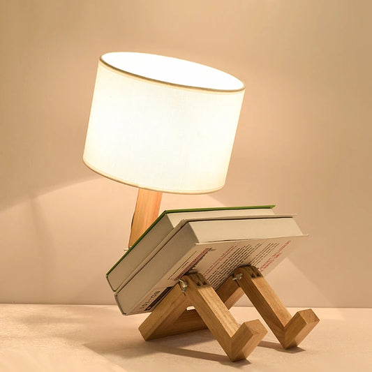 Lámpara de mesa creativa con forma de robot de madera para interiores, lámpara de escritorio de lectura de moda, luz de noche decorativa de escritorio moderna nórdica
